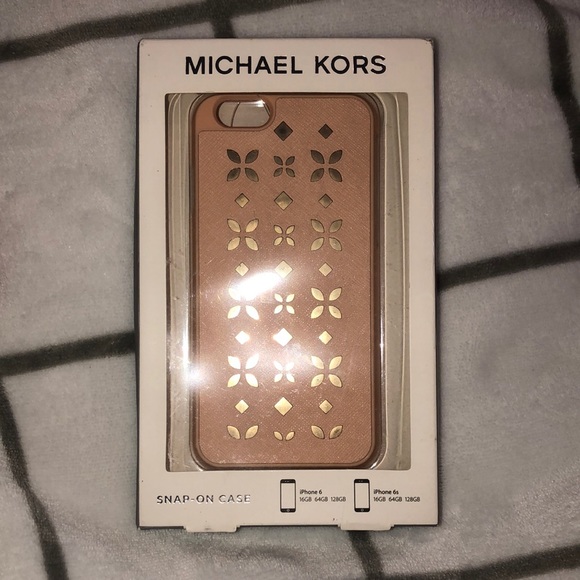 (BRAND NEW) Michael Kors IPhone 6/6s case - Picture 2 of 9